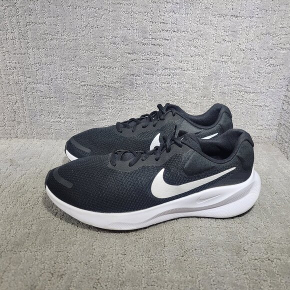 Nike Revolution 7 Men's Size US 11.5 Wide Black White Road Running Sneaker Shoes - Picture 1 of 11